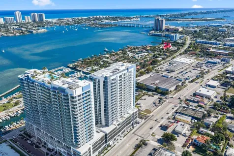 220 Lake Shore Drive Lake Park FL 33403