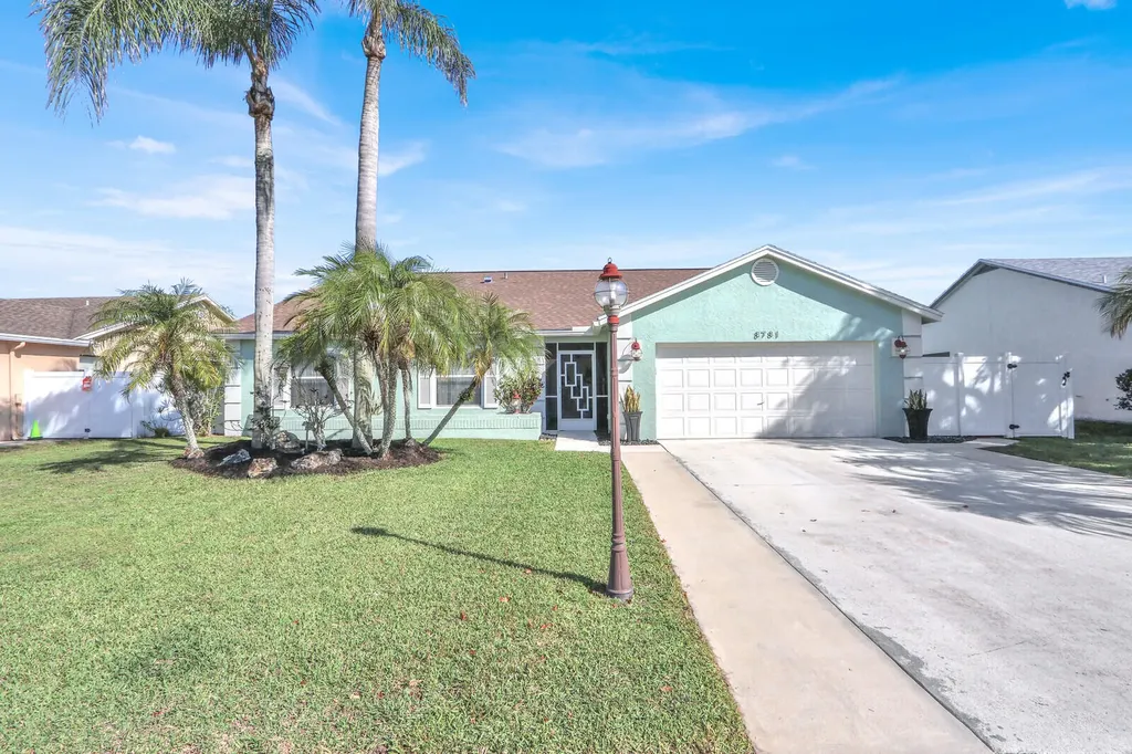 8781 Sand Lake Court Lake Worth FL 33467