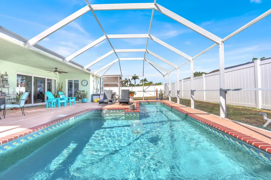 8781 Sand Lake Court Lake Worth FL 33467