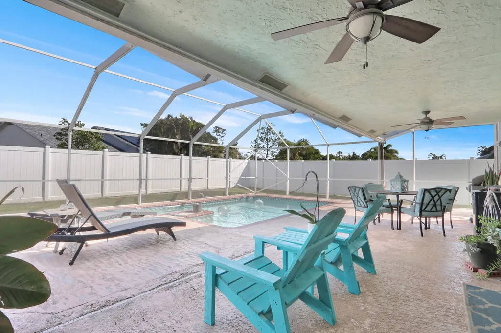 8781 Sand Lake Court Lake Worth FL 33467