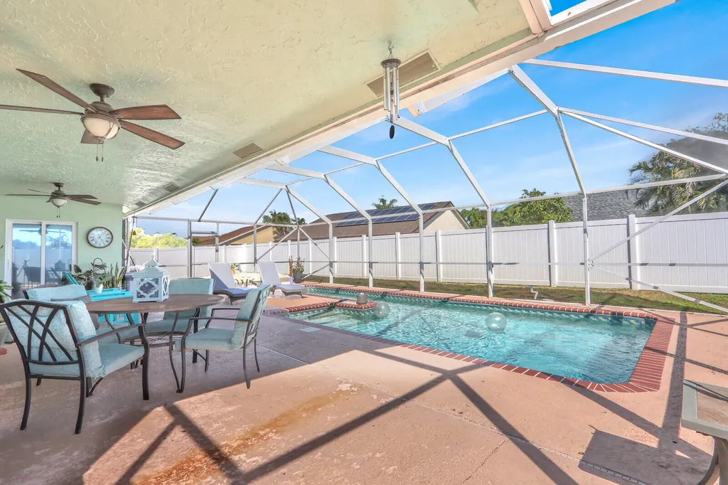 8781 Sand Lake Court Lake Worth FL 33467