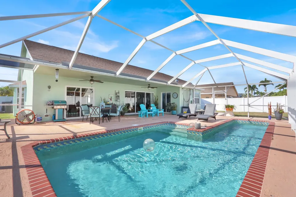 8781 Sand Lake Court Lake Worth FL 33467