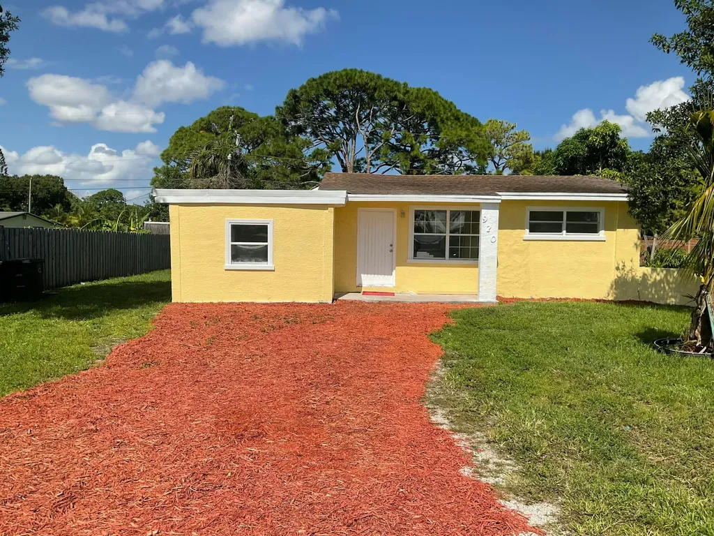 920 Revels Lane Fort Pierce FL 34982