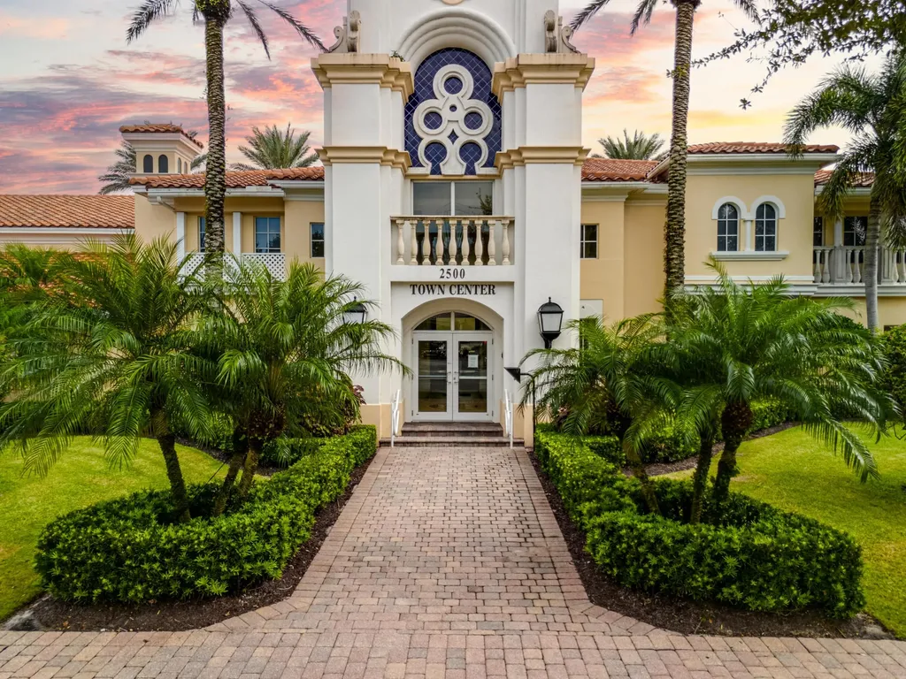 8223 Pine Cay Road Wellington FL 33414
