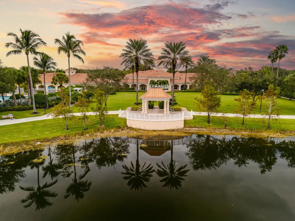 8223 Pine Cay Road Wellington FL 33414