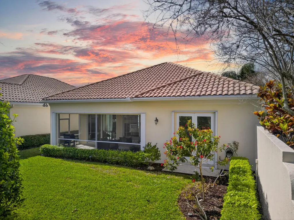 8223 Pine Cay Road Wellington FL 33414
