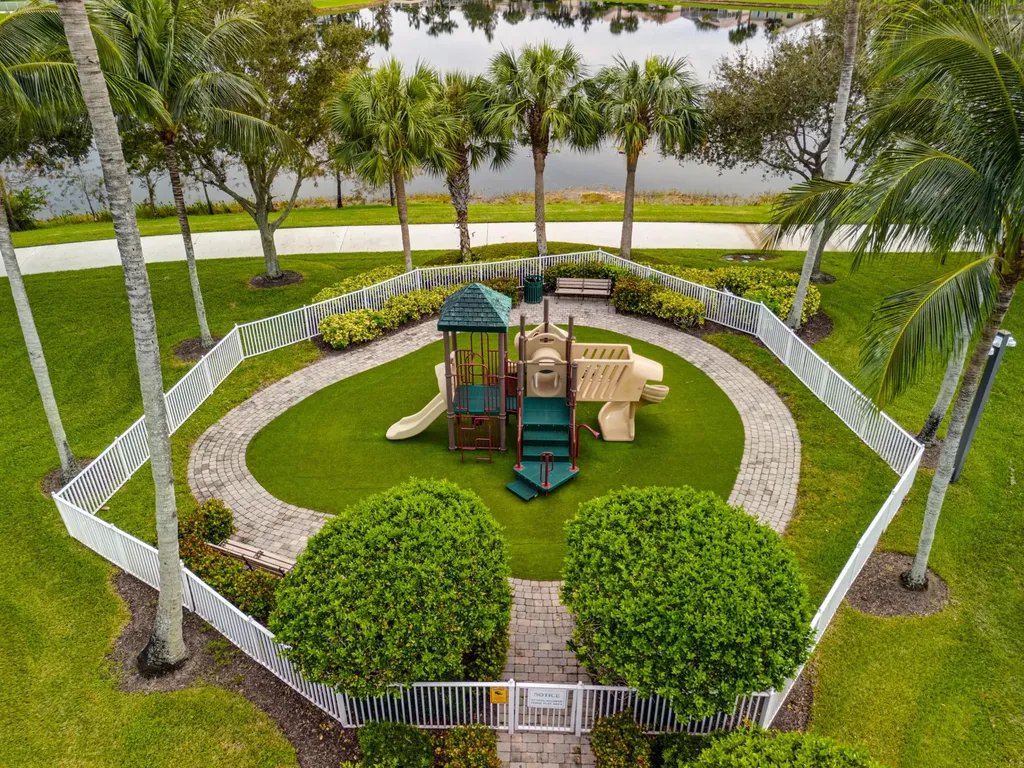 8223 Pine Cay Road Wellington FL 33414