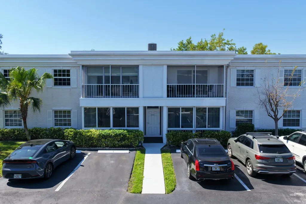 6231 Bay Club Drive Fort Lauderdale FL 33308
