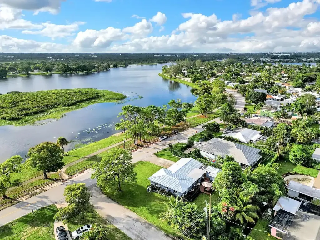 5574 Lake Osborne Drive Lake Worth FL 33461