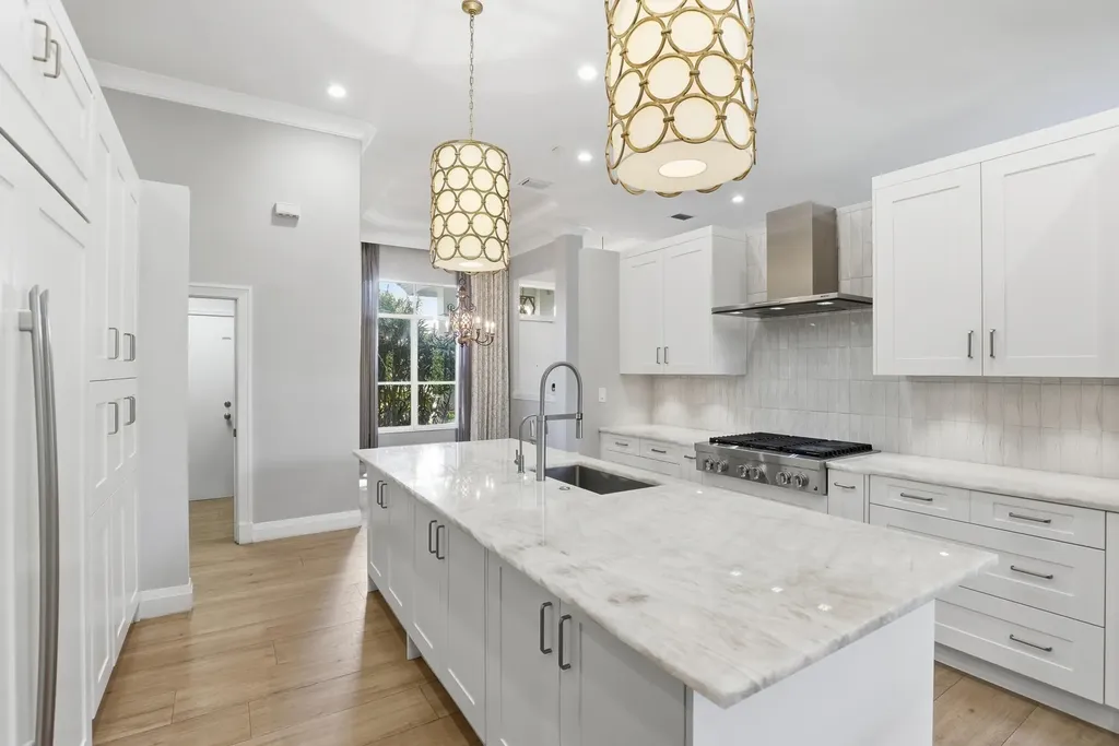 4445 NW 28th Way Boca Raton FL 33434