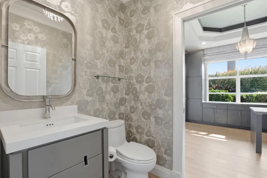 4445 NW 28th Way Boca Raton FL 33434