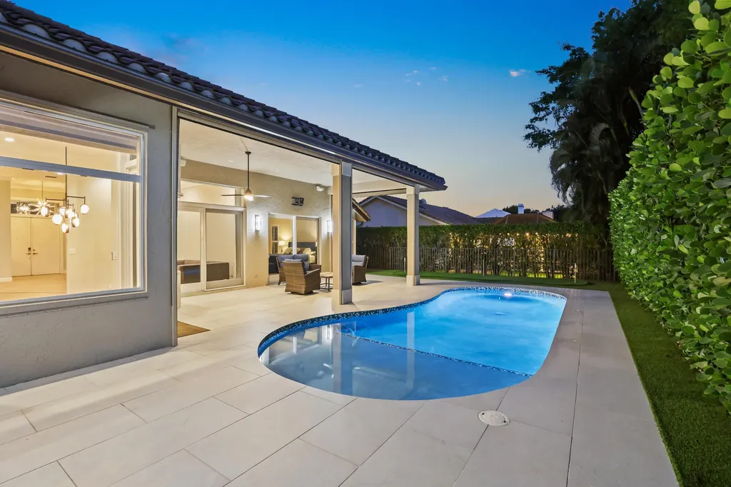 4445 NW 28th Way Boca Raton FL 33434