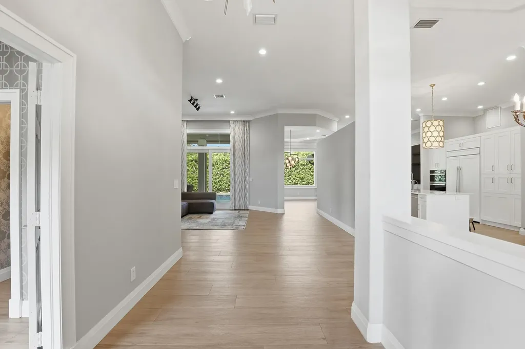 4445 NW 28th Way Boca Raton FL 33434