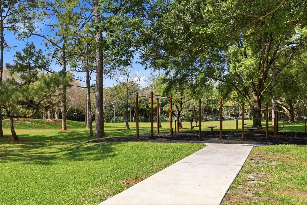 4445 NW 28th Way Boca Raton FL 33434