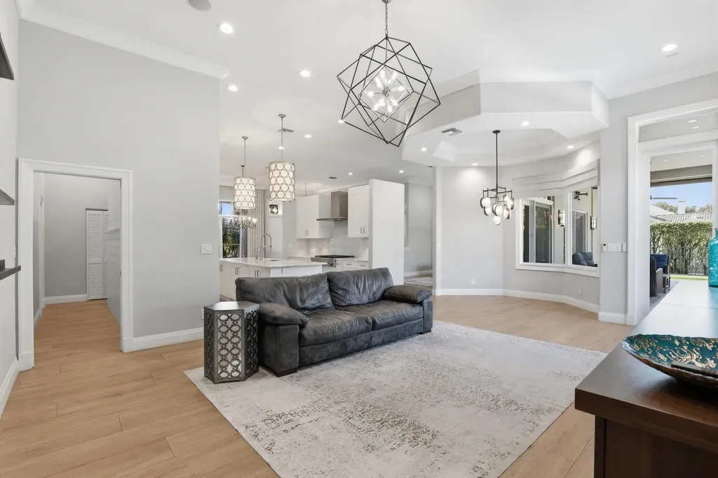 4445 NW 28th Way Boca Raton FL 33434