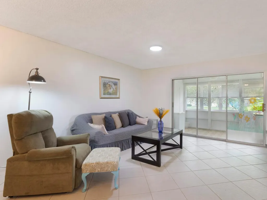 857 Worcester Lane Lake Worth FL 33467