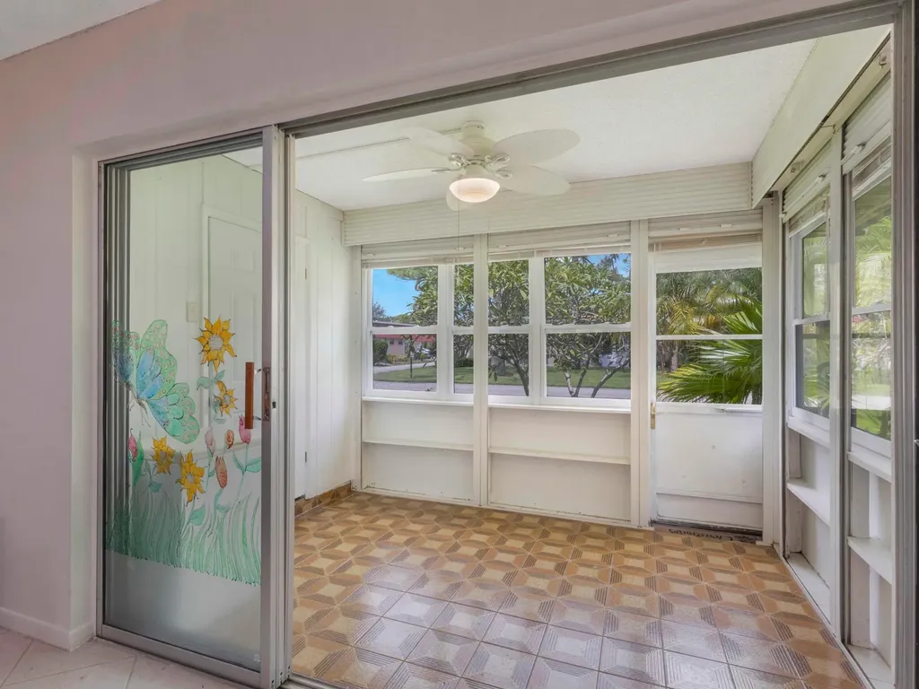 857 Worcester Lane Lake Worth FL 33467
