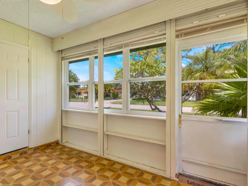 857 Worcester Lane Lake Worth FL 33467