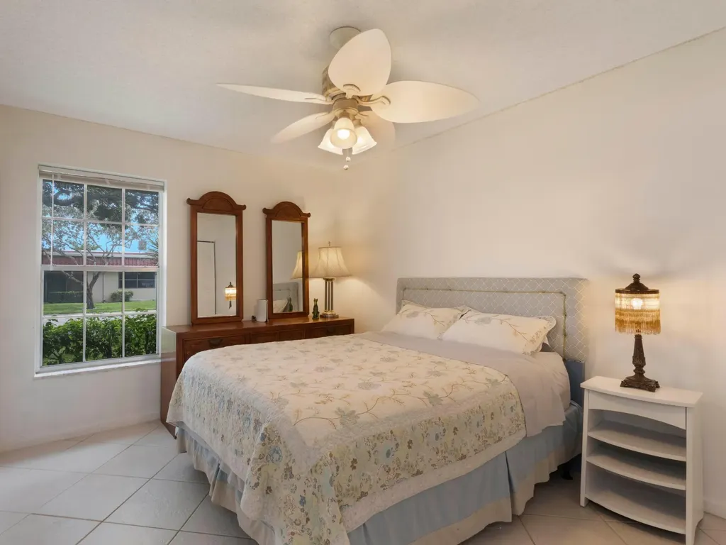 857 Worcester Lane Lake Worth FL 33467