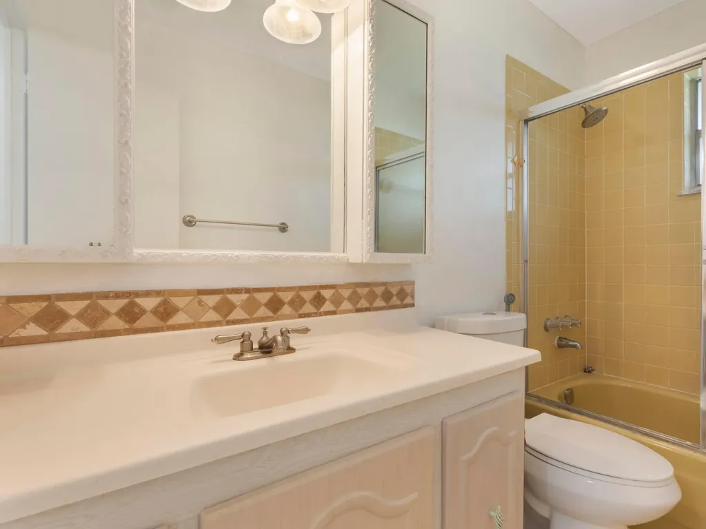 857 Worcester Lane Lake Worth FL 33467