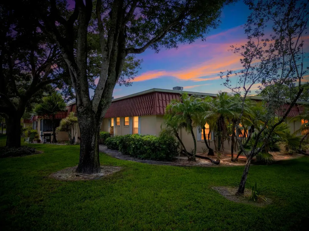 857 Worcester Lane Lake Worth FL 33467
