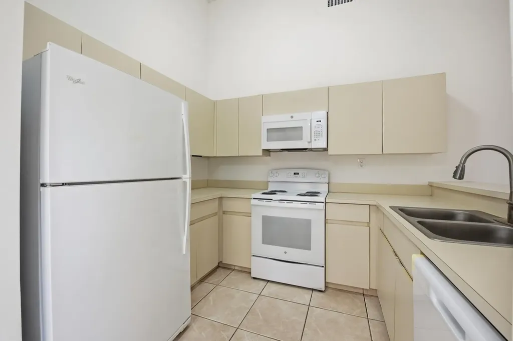 131 Springdale Circle Palm Springs FL 33461