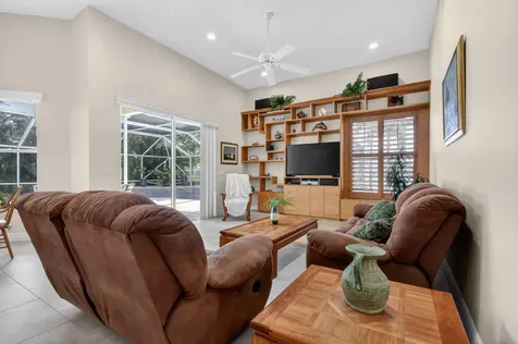 9239 Emily Circle Lake Worth FL 33467