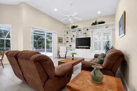 9239 Emily Circle Lake Worth FL 33467