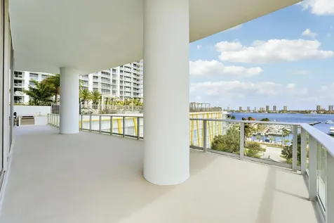 220 Lake Shore Drive Lake Park FL 33403