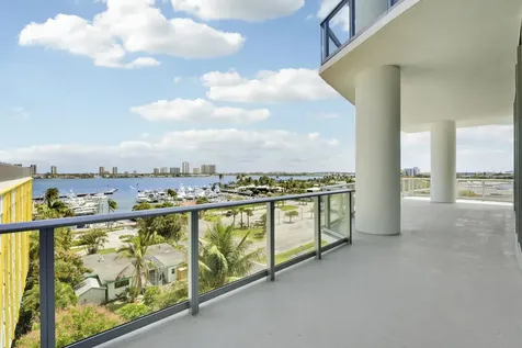 220 Lake Shore Drive Lake Park FL 33403