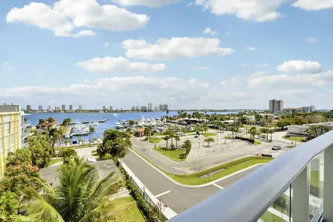 220 Lake Shore Drive Lake Park FL 33403