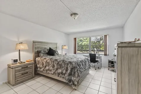 1000 SW 125th Avenue Pembroke Pines FL 33027