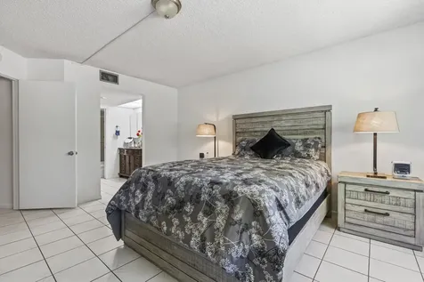 1000 SW 125th Avenue Pembroke Pines FL 33027