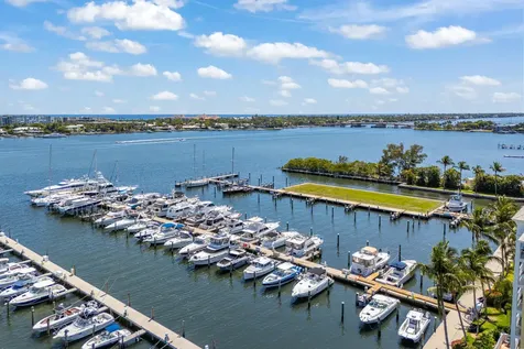 806 E Windward Way Lantana FL 33462