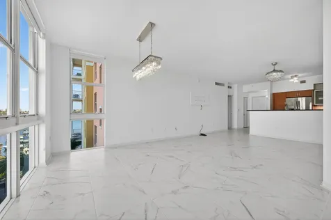 806 E Windward Way Lantana FL 33462