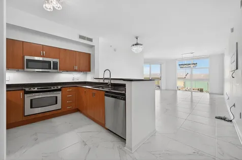 806 E Windward Way Lantana FL 33462