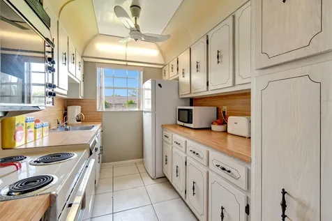 1245 High Point Place S Delray Beach FL 33445