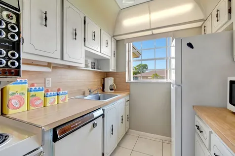 1245 High Point Place S Delray Beach FL 33445