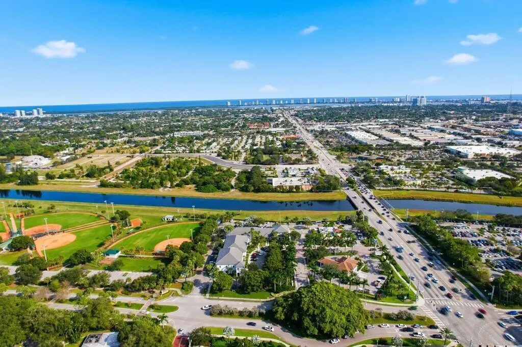 3307 Northlake Boulevard Palm Beach Gardens FL 33403