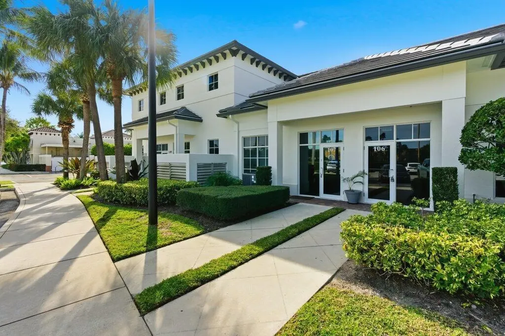 3307 Northlake Boulevard Palm Beach Gardens FL 33403