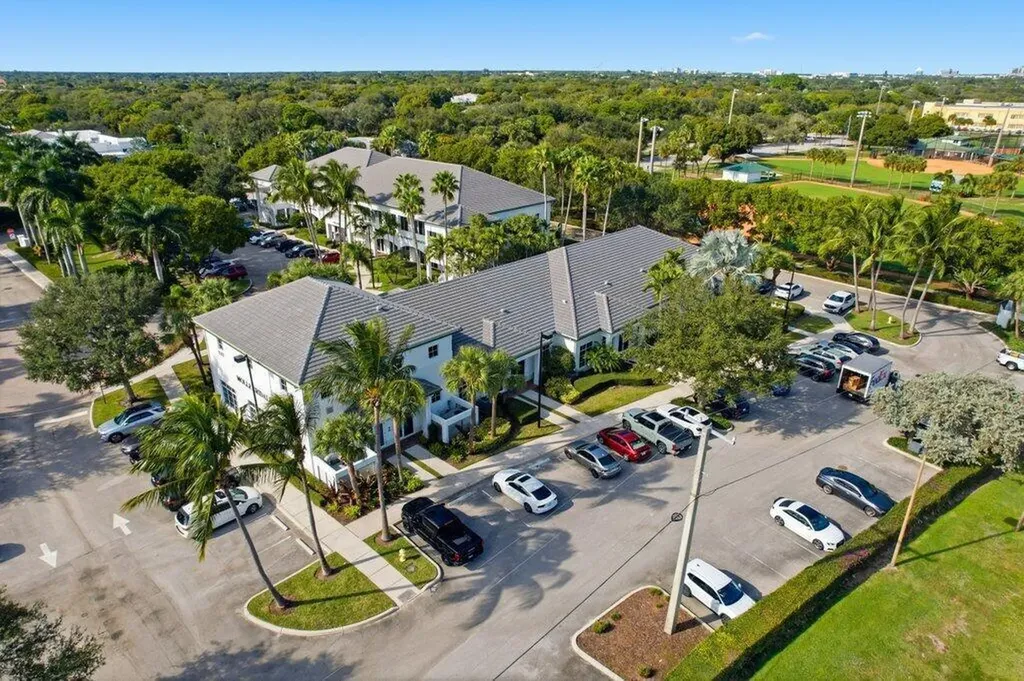 3307 Northlake Boulevard Palm Beach Gardens FL 33403