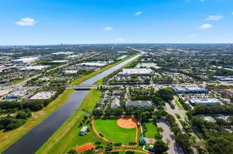 3307 Northlake Boulevard Palm Beach Gardens FL 33403