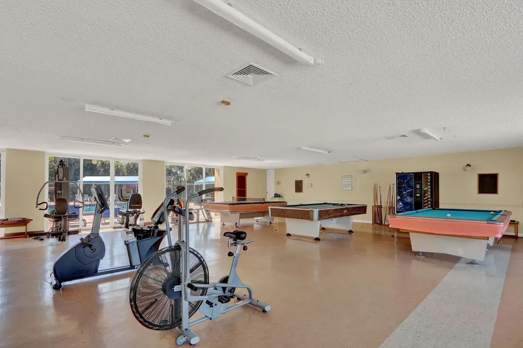 502 Davis Road Palm Springs FL 33461