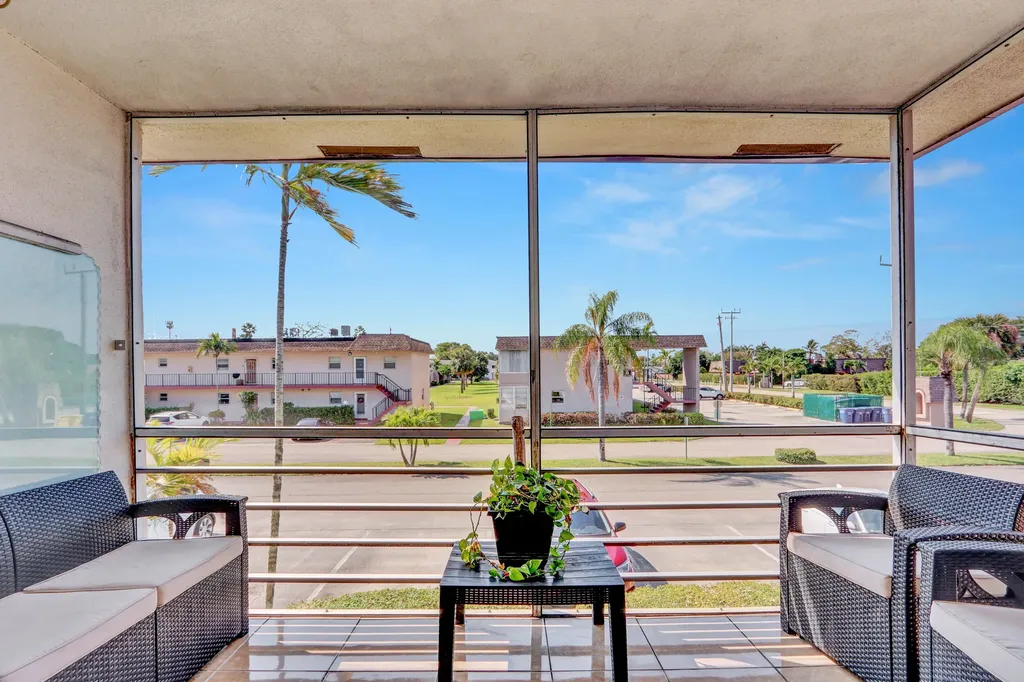 502 Davis Road Palm Springs FL 33461