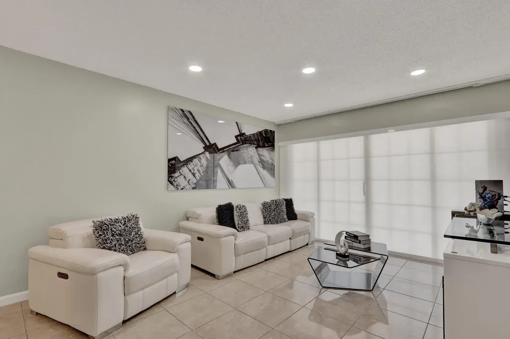 502 Davis Road Palm Springs FL 33461