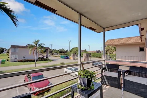 502 Davis Road Palm Springs FL 33461