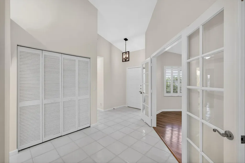 283 Canterbury Drive W Palm Beach Gardens FL 33418