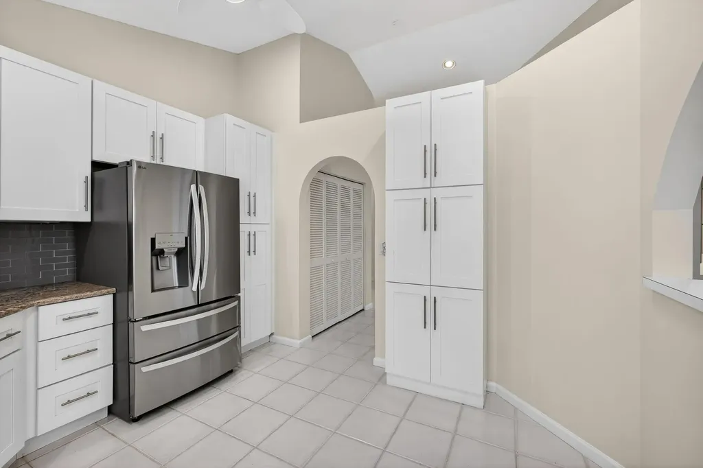 283 Canterbury Drive W Palm Beach Gardens FL 33418