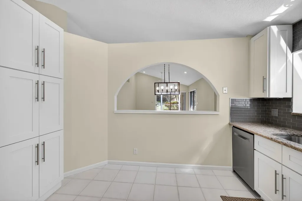 283 Canterbury Drive W Palm Beach Gardens FL 33418