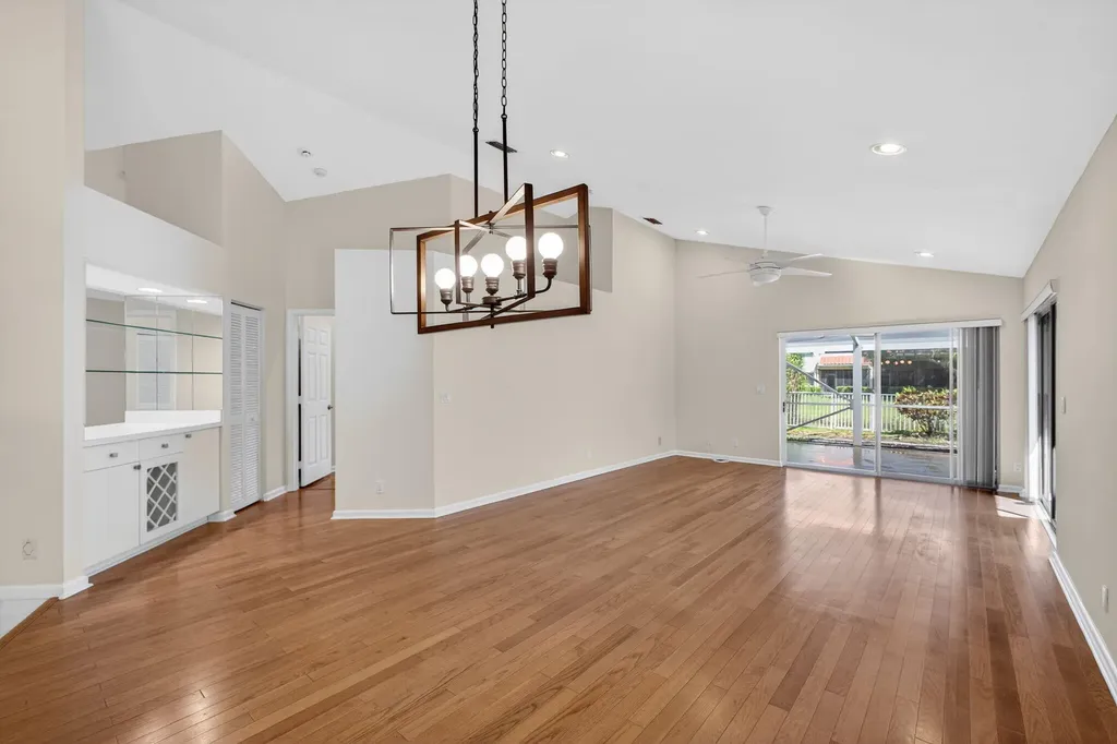 283 Canterbury Drive W Palm Beach Gardens FL 33418